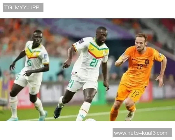 意大利与塞内加尔激战正酣足球盛宴引发全球关注与热议